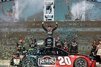 Bell earns third straight NASCAR Cup win, beating Hamlin by just 0.049s